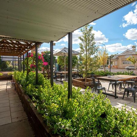 Longreach Most Central Motel Экстерьер фото